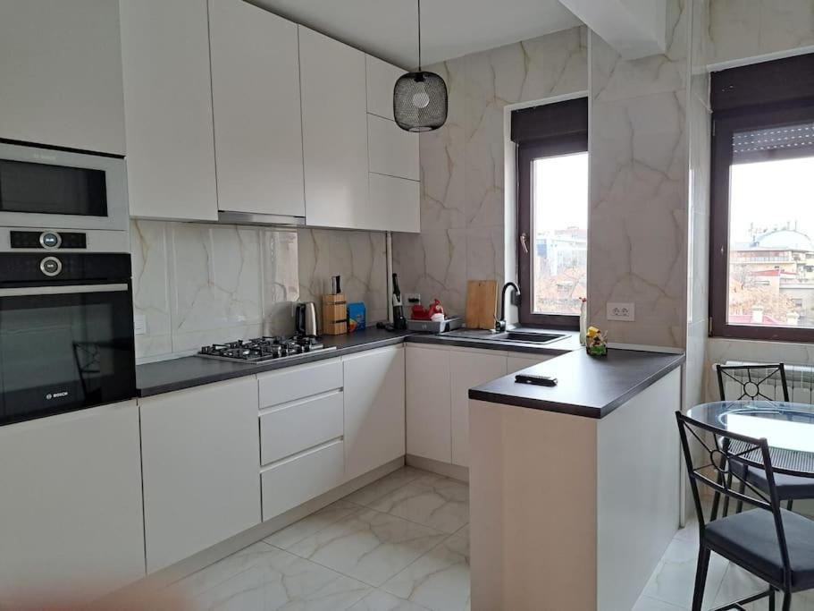 Classy Apartment With Parking In The City Center Bükreş Dış mekan fotoğraf