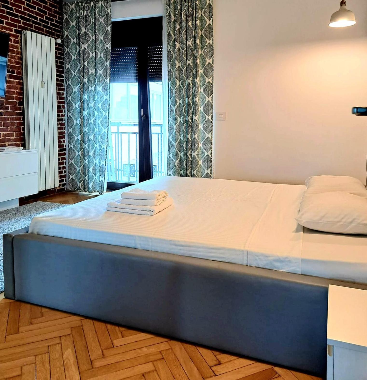 Classy Apartment With Parking In The City Center Bükreş Dış mekan fotoğraf